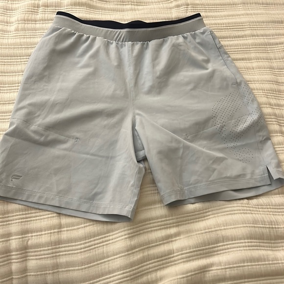 Fabletics men’s grey shorts - Picture 2 of 2